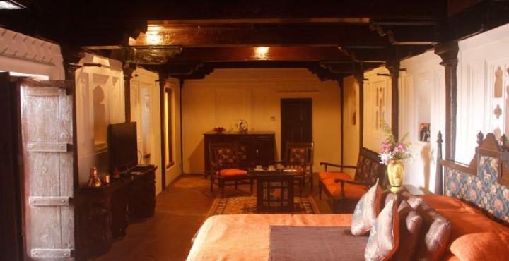 Fort Jadhavgadh -A Gadh Heritage Hotel Sasvad Екстериор снимка