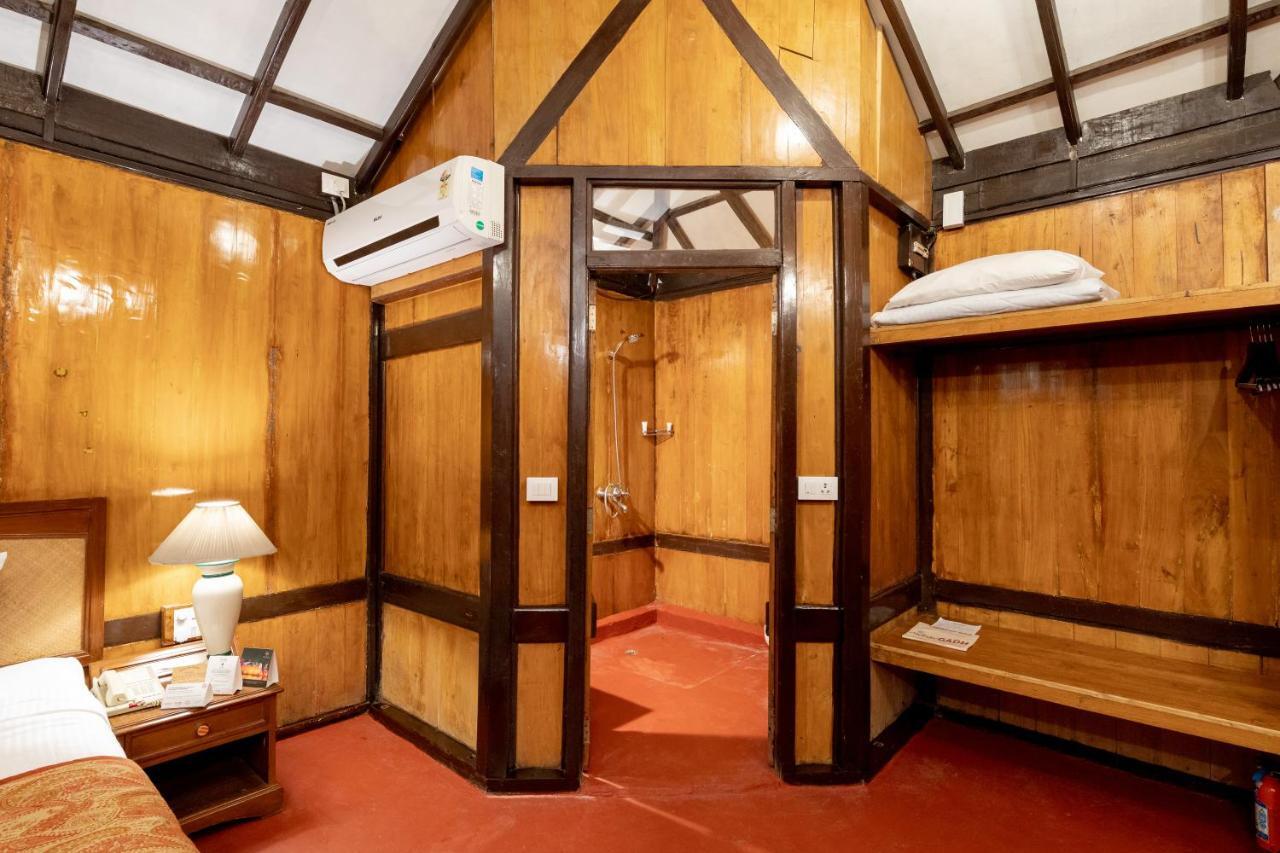 Fort Jadhavgadh -A Gadh Heritage Hotel Sasvad Екстериор снимка