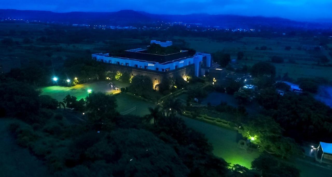 Fort Jadhavgadh -A Gadh Heritage Hotel Sasvad Екстериор снимка