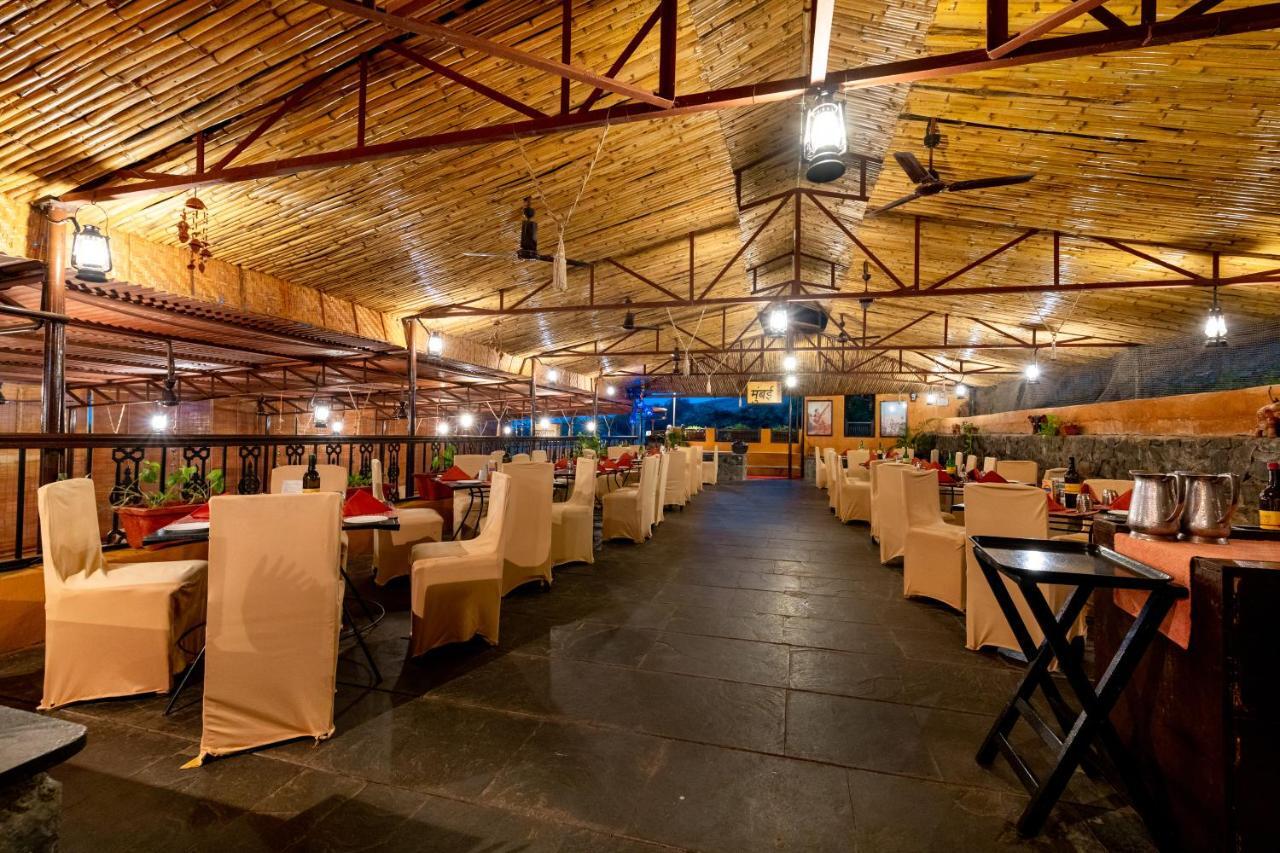 Fort Jadhavgadh -A Gadh Heritage Hotel Sasvad Екстериор снимка
