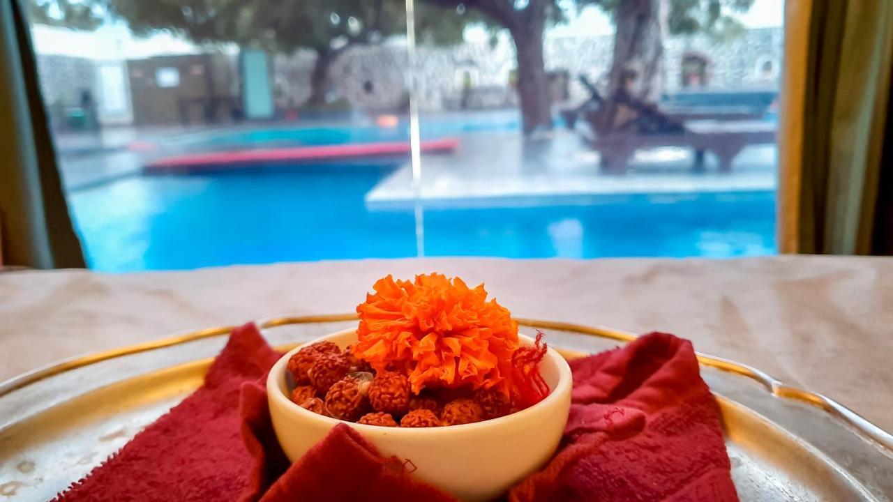 Fort Jadhavgadh -A Gadh Heritage Hotel Sasvad Екстериор снимка